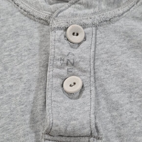 Abercrombie & Fitch T Shirt Mens M Gray Polo Distressed Muscle SS Button Preppy - Picture 9 of 14
